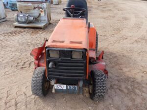 LOT 3757 KUBOTA G6200 DIESEL RIDING MOWER 2