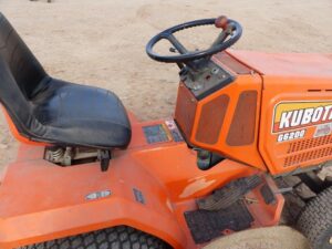 LOT 3757 KUBOTA G6200 DIESEL RIDING MOWER 7