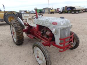 LOT 4266 FORD 2N TRACTOR 