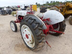 LOT 4266 FORD 2N TRACTOR 