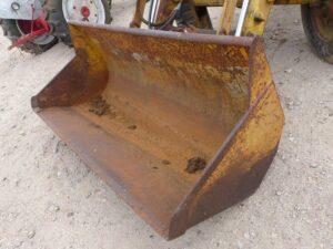 LOT 4267 CASE 580 CK TRACTOR W/FRONT END LOADER 
