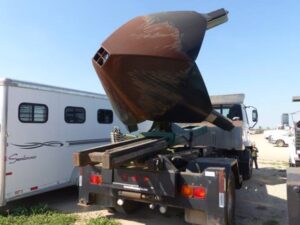 LOT 4312 2008 UD 2600 UT TRUCK WMOUNTED HYDR HOLT TREE SPADE 