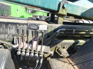LOT 4312 2008 UD 2600 UT TRUCK WMOUNTED HYDR HOLT TREE SPADE 