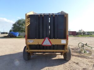 LOT 4963 VERMEER 605H ROUND BALER 5