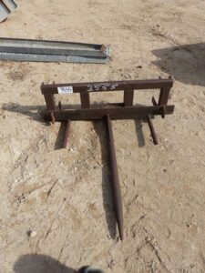 LOT 3555 QT HAY SPEAR