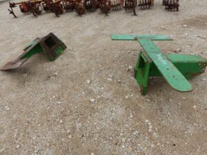 LOT 1112 SET OF SIDE TANKS FOR TRACK TRACTOR 