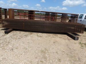 LOT 1815 26 PIECES 5 RAIL CONTINUOUS FENCE 