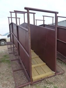 LOT 3361 16 FT LOADING CHUTE 