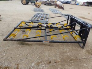 LOT 3570 HYDRAULIC QT SQUARE BALE HAY GRAPPLE 