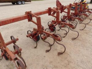 LOT 4012 NOBLE 3 PT 6 ROW CULTIVATOR 