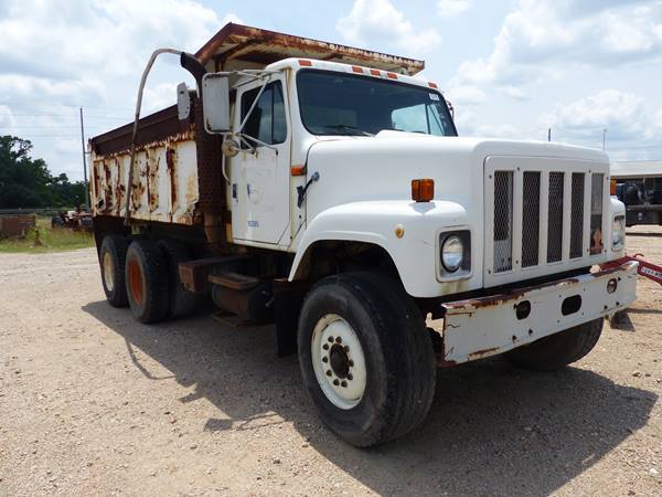 Trucks for sale LOT 5119 1992 INTERNATIONAL M2574 DUMP TRUCK