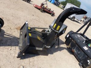 LOT 5212 SKID STEER WOOD CHIPPER QT 