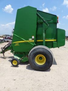 LOT 5286 JOHN DEERE 469 MEGAWIDE PLUS ROUND BALER 