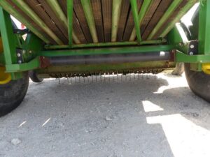 LOT 5286 JOHN DEERE 469 MEGAWIDE PLUS ROUND BALER 