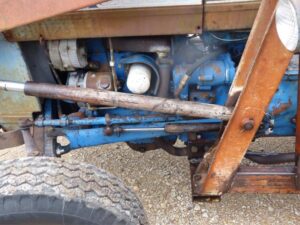 LOT 5354 FORD 3000 TRACTOR WITH IH 1501 FE LOADER 