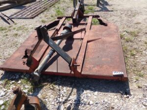 LOT 5608 6 FT 3 PT SHREDDER 