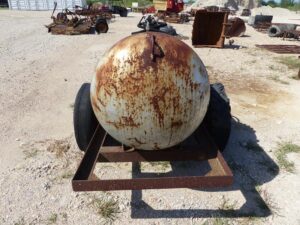 LOT 5623 100 GAL PROPANE TANK ON TRAILER 