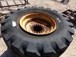 LOT 5632 2 17.5 25 TIRES
