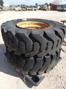 LOT 5632 2 17.5 25 TIRE 