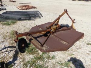 LOT 5635 5 FT 3 PT SHREDDER 