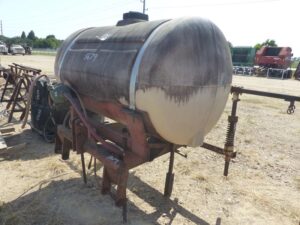 LOT 5679 300 GAL SPRAY RIG 