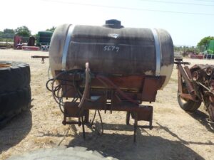 LOT 5679 300 GAL SPRAY RIG 