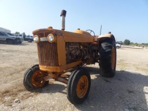 LOT 5786 MINNEAPOLIS MOLINE GVI PROPANE TRACTOR 
