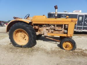 LOT 5786 MINNEAPOLIS MOLINE GVI PROPANE TRACTOR 