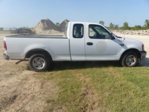 LOT 5850 2004 FORD F150 TRUCK 
