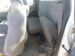 LOT 5850 2004 FORD F150 TRUCK 