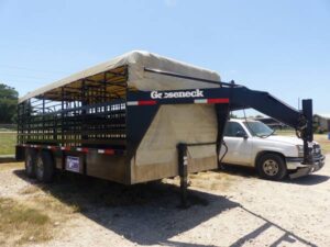 LOT 5851 2019 GOOSENECK 20 FT LIVESTOCK TRAILER 