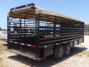 LOT 5851 2019 GOOSENECK 20 FT LIVESTOCK TRAILER 