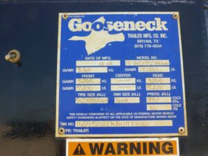 LOT 5851 2019 GOOSENECK 20 FT LIVESTOCK TRAILER 