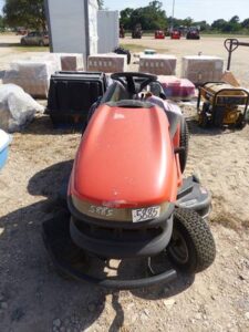 LOT 5885 SCOTTS RIDING MOWER WITH 48 IN DECK 