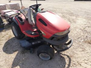 LOT 5885 SCOTTS RIDING MOWER WITH 48 IN DECK 