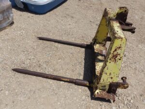 LOT 5886 NH SPERRY 80 HAY FORK 