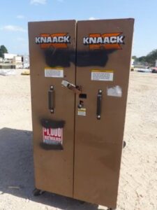 LOT 5898 KNAACK FOLDING JOB BOX 