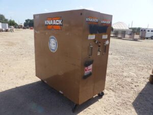 LOT 5898 KNAACK FOLDING JOB BOX 