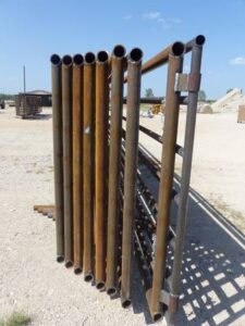 LOT 5930 8 24 FT FREESTANDING PANELS WITH 12 FT GATE 