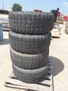 LOT 5978 4 35 X 12.50 TIRES