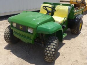 LOT 5994 JOHN DEERE 4X2 GATOR 
