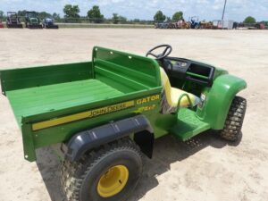LOT 5994 JOHN DEERE 4X2 GATOR 