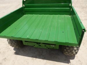 LOT 5994 JOHN DEERE 4X2 GATOR 