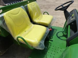 LOT 5994 JOHN DEERE 4X2 GATOR 