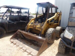 LOT 6068 CAT 248 SKID STEER WITH BUCKET 