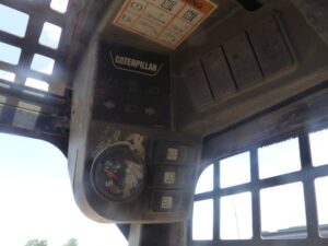 LOT 6068 CAT 248 SKID STEER WITH BUCKET 