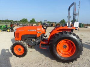 LOT 6090 KUBOTA L4600 TRACTOR 4X4 