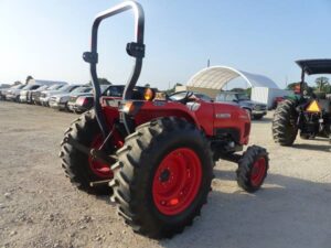 LOT 6090 KUBOTA L4600 TRACTOR 4X4 