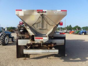 LOT 6093 2005 INTERNATIONAL 8600 4X2 FERTILIZER SPREADTRUCK 
