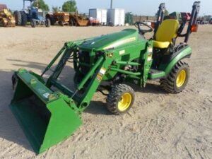LOT 6097 JD 1026R TRACTOR WITH JD H120 LOADER 